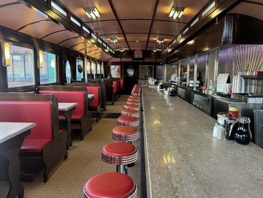 Miss Lorraine Diner by null