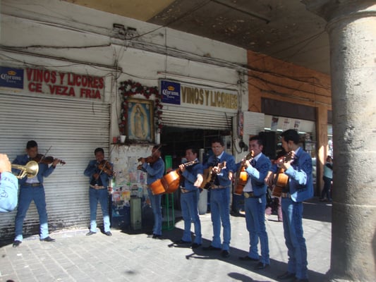 Plaza de los Mariachis by null