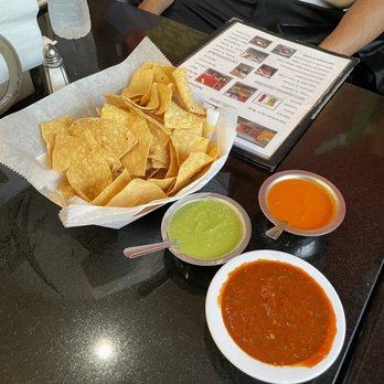 La Manganita - Complimentary Chips and Salsa - Mexican Near Me - St. Louis, Missouri La Manganita - Complimentary Chips and Salsa - Mexican Near Me - St. Louis, Missouri