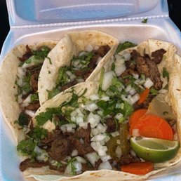 4 steak tacos with flour tortillas 4 steak tacos with flour tortillas