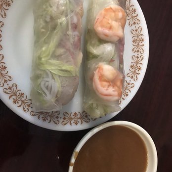 Saigon Fusion - Fresh roll with sweet peanut sauce - Vietnamese Near Me - Mount Dora, Florida