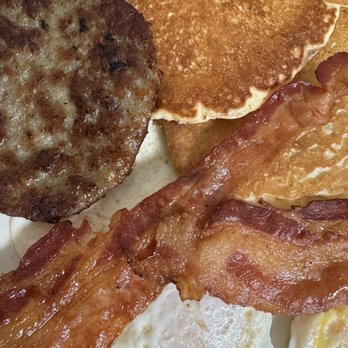 Pondfield Cafe - Pancake special. Not a drop was left. Fresh and delicious. - Breakfast & Brunch Near Me - Bronxville, New York Pondfield Cafe - Pancake special. Not a drop was left. Fresh and delicious. - Breakfast & Brunch Near Me - Bronxville, New York
