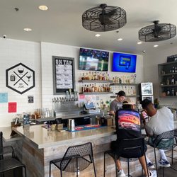 Center Hub - Bar seating