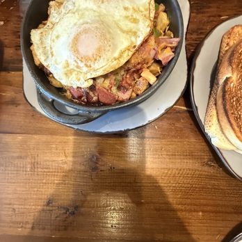Egg Harbor Cafe - Ultimate Skillet - Breakfast & Brunch Near Me - Schaumburg, Illinois