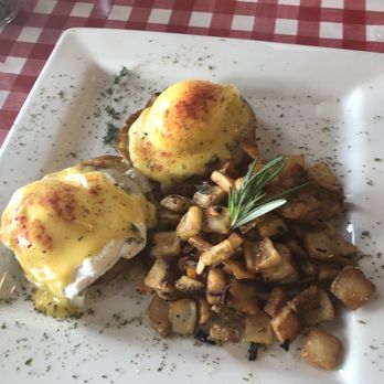 ChezCani - Eggs Benedict - Breakfast & Brunch Near Me - Melbourne, Florida