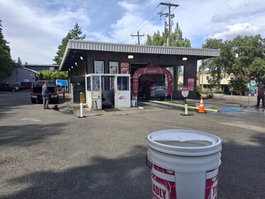 Elephant Car Wash by null