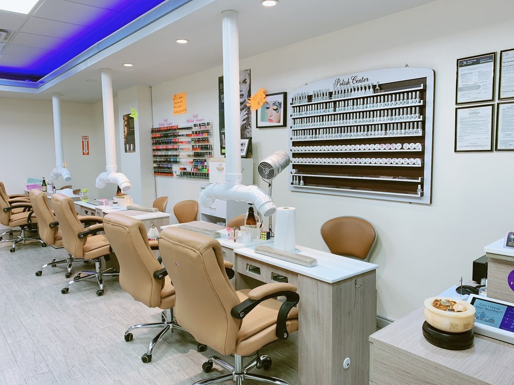 RAINBOW NAIL SPA 28 Photos & 16 Reviews Nail Salons 116 W Montauk