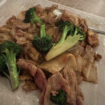 New Thai Bistro - Pad see ew - Thai Near Me - Pleasanton, California