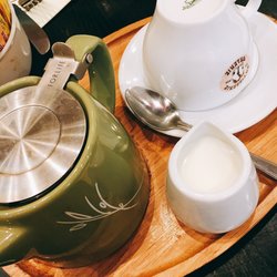 Patisserie Valerie - Tea set