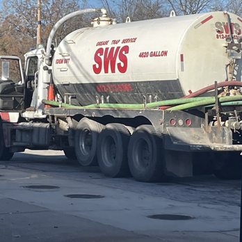 Wings Etc - As I said in a recent post. They clean their grease trap during the day not at nite. - Chicken Wings Near Me - Evansville, Indiana