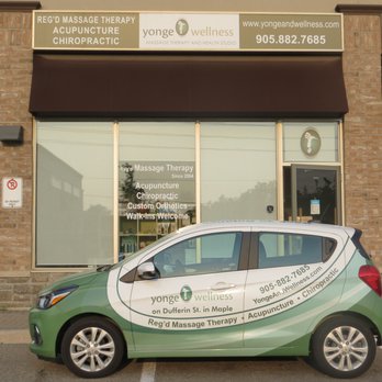 Yonge & Wellness - Yonge & Wellness Front Entrance and Car :) - Acupuncture Near Me - Maple, Ontario
