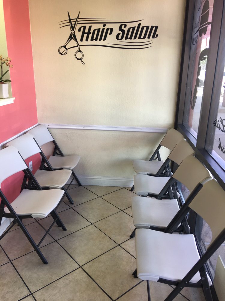 Dori's Salon Photos