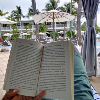 Hawks Cay Resort - Reading pool side - Resorts Near Me - Duck Key, Florida Hawks Cay Resort - Reading pool side - Resorts Near Me - Duck Key, Florida