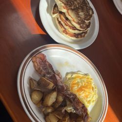 Mama's Family Cafe - Chaney Special