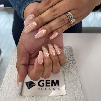 Gem Nail Spa - Amazing nail and design by Su. - Nail Salons Near Me - Windsor, California