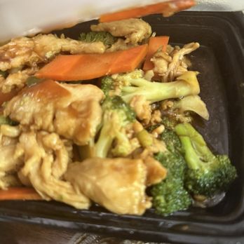 Wok Provisions - Broccoli Chicken - Chinese Near Me - Woodstock, Georgia