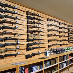Texan Guns and Gear - Huge firearm inventory