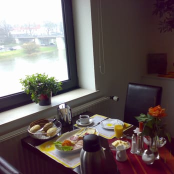 Hotel Brückentor - Frühstücksangebot - Hotels Near Me - Rinteln, NI