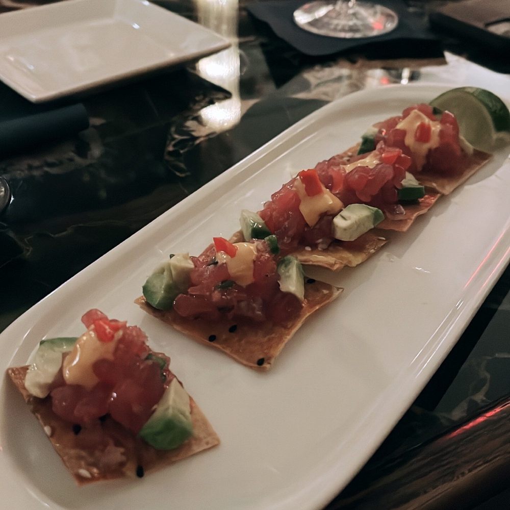 Doyle - Tuna tostadas - Bars Near Me - Washington, DC, District of Columbia