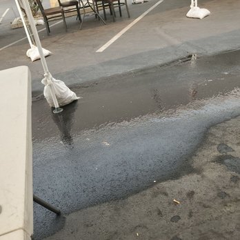 Denny's - Water everywhere from misting machine - American Near Me - Ontario, California
