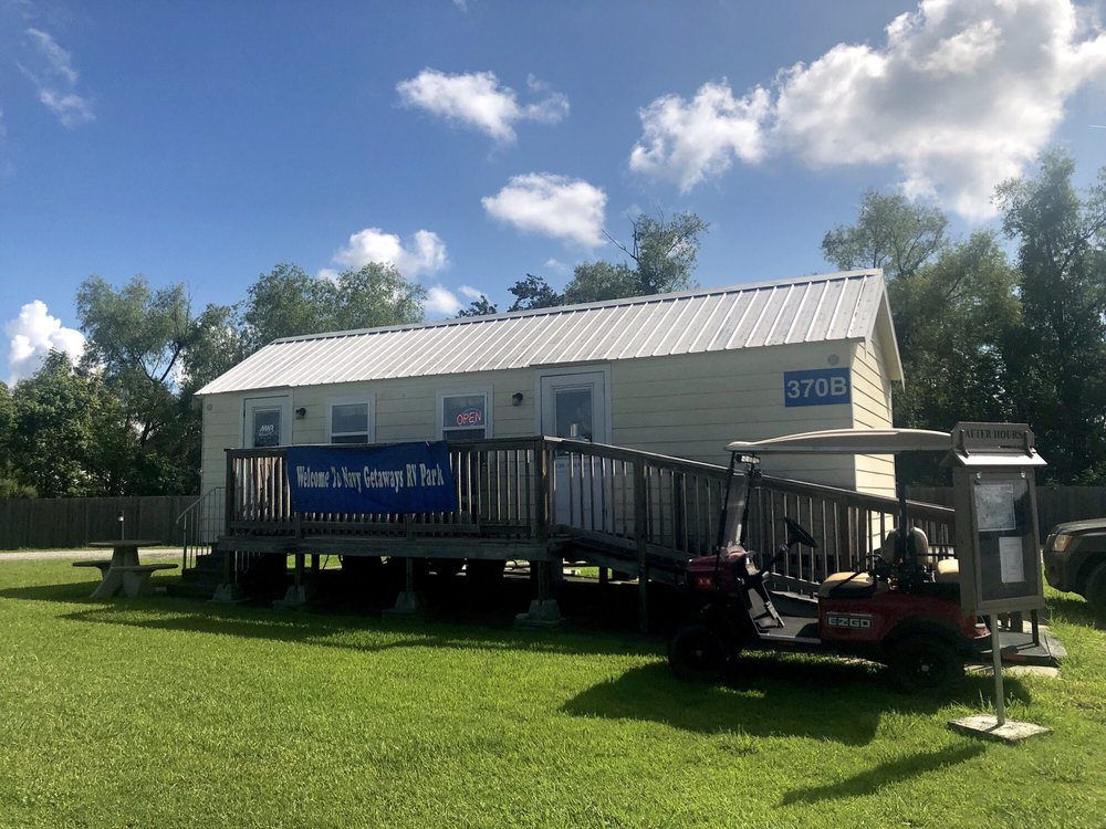 AVIATION ARBOR Updated September 2024 400 Russell Ave, Belle Chasse