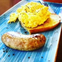 Botanical on Ryrie - Pork sausages and scrambled eggs!!
