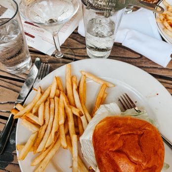 Monte Carlo - Pear martini and Cajun Chicken Sandwich with Fries - Steakhouses Near Me - Minneapolis, Minnesota Monte Carlo - Pear martini and Cajun Chicken Sandwich with Fries - Steakhouses Near Me - Minneapolis, Minnesota