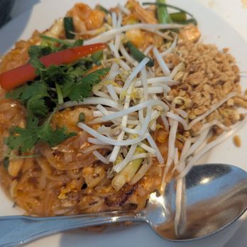 Zabb Thai Cuisine - Pad thai - Thai Near Me - Newport Beach, California Zabb Thai Cuisine - Pad thai - Thai Near Me - Newport Beach, California