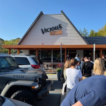 Vicious Biscuit - Waiting in line outside - Coffee & Tea Near Me - Mount Pleasant, South Carolina Vicious Biscuit - Waiting in line outside - Coffee & Tea Near Me - Mount Pleasant, South Carolina