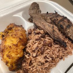 El Volkan - Nicaraguan Plate (Carne Asada, Gallo Pinto, Plantain)