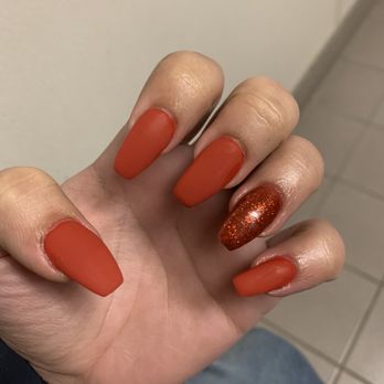 Natural Nails - Nail Salons Near Me - Vancouver, Washington