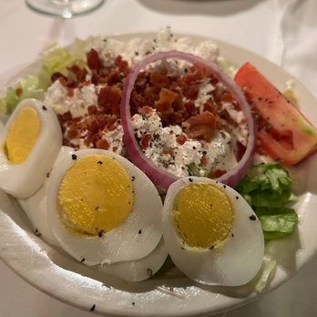 Diamond Grille - Wedge Salad with Egg and Bacon added - American Near Me - Akron, Ohio