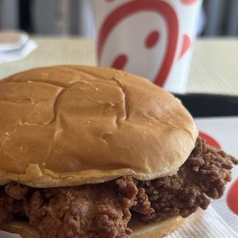Chick-fil-A - Chick-fil-A Chicken Sandwich - Fast Food Near Me - Brentwood, Tennessee Chick-fil-A - Chick-fil-A Chicken Sandwich - Fast Food Near Me - Brentwood, Tennessee