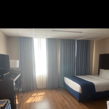 Ariel Broadway Hotel - Hotels Near Me - Lorain, Ohio Ariel Broadway Hotel - Hotels Near Me - Lorain, Ohio
