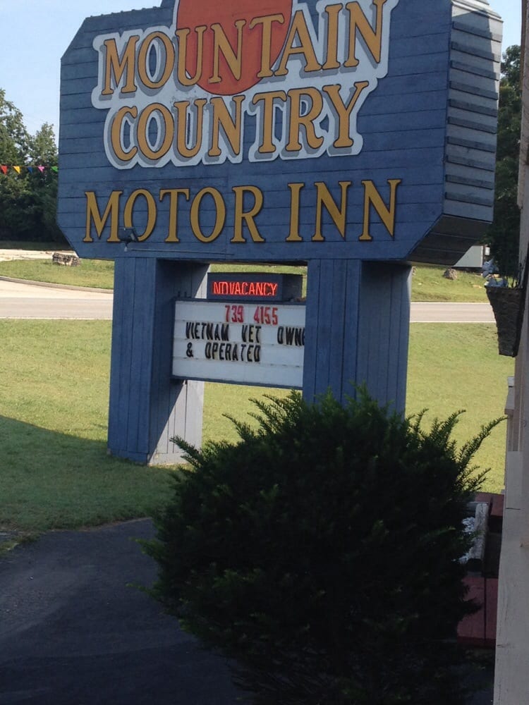 MOUNTAIN COUNTRY MOTOR INN Updated April 2024 14930 State Highway
