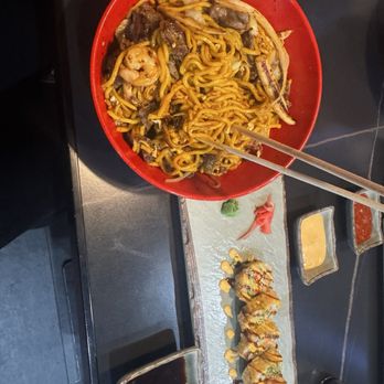 Yummy Bowl - Sushi Bars Near Me - Colonial Heights, Virginia