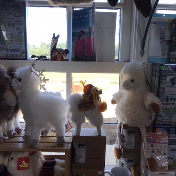 Island Alpaca - Knitting Supplies Near Me - Oak Bluffs, Massachusetts