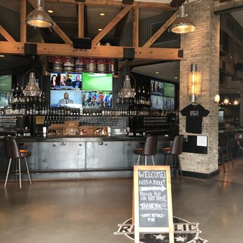 Draft Republic Carlsbad - Quick lunch - Comfort Food Near Me - Carlsbad, California Draft Republic Carlsbad - Quick lunch - Comfort Food Near Me - Carlsbad, California
