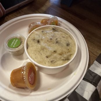 Peri-Peri GUYS - Creamy Garlic Mashed Potatoes - Fast Food Near Me - Hicksville, New York Peri-Peri GUYS - Creamy Garlic Mashed Potatoes - Fast Food Near Me - Hicksville, New York