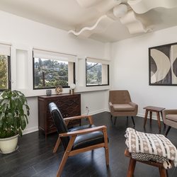 Silver Lake Psychology - A room in one of our Silver Lake, Los Angeles locations: 2301 Hyperion Ave Suite A 90027
