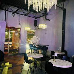 Twisted Martini - Indoor