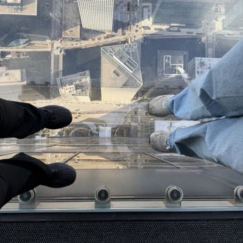 Skydeck Chicago - Observatories Near Me - Chicago, Illinois
