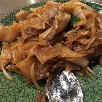 August Gatherings - 干炒牛河 (dry fry flat noodles with beef) for $23 - Cantonese Near Me - New York, New York August Gatherings - 干炒牛河 (dry fry flat noodles with beef) for $23 - Cantonese Near Me - New York, New York