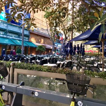 La Biela - Outdoor seating (menu items cost more to eat outside) - VN - Cafeteria Near Me - Buenos Aires, C