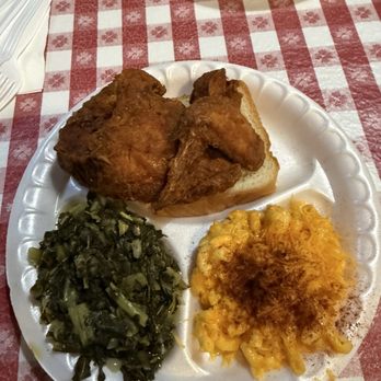 Gus's World Famous Fried Chicken - 2 Piece White Plate Greens Mac and cheese - Southern Near Me - Atlanta, Georgia
