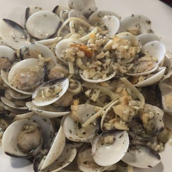 Broccolini - LINGUINE VONGOLE - Italian Near Me - Cooper City, Florida