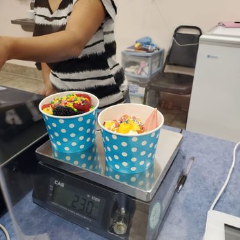 Everest Yogurt - Weigh and pay - Ice Cream & Frozen Yogurt Near Me - Sacramento, California Everest Yogurt - Weigh and pay - Ice Cream & Frozen Yogurt Near Me - Sacramento, California