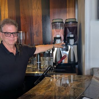 Turtle Rock Ridge Wine Bar - Wine Tasting Room Near Me - San Diego, California
