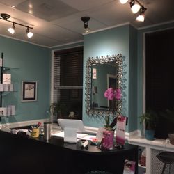 Sublime Skin By Samantha - Front desk and retail