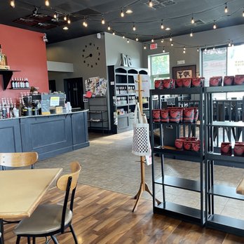 Daily Grind - the interior of a coffee shop - Breakfast & Brunch Near Me - Martinsburg, West Virginia Daily Grind - the interior of a coffee shop - Breakfast & Brunch Near Me - Martinsburg, West Virginia